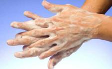 Antibacterial soaps come under FDA scrutiny