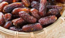 Dates Boost Mood and 4 More things You Should Know