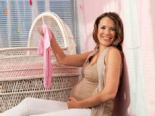 Having babies later in life may help women live longer