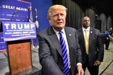 GOP seeks pledge to avert Trump third-party run