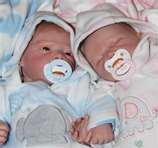 Superwomen: Moms of Twins May Live Longer